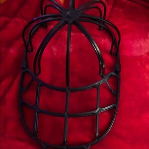 Hat cage